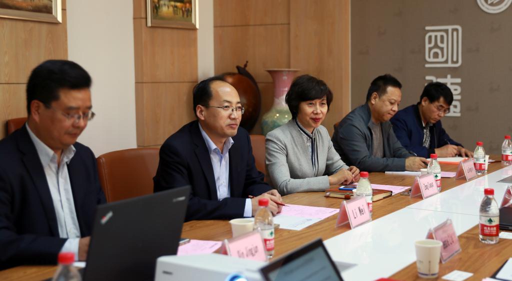 院长张晓云、党政办(外事办)、人事处、教务处负责同志参加会议