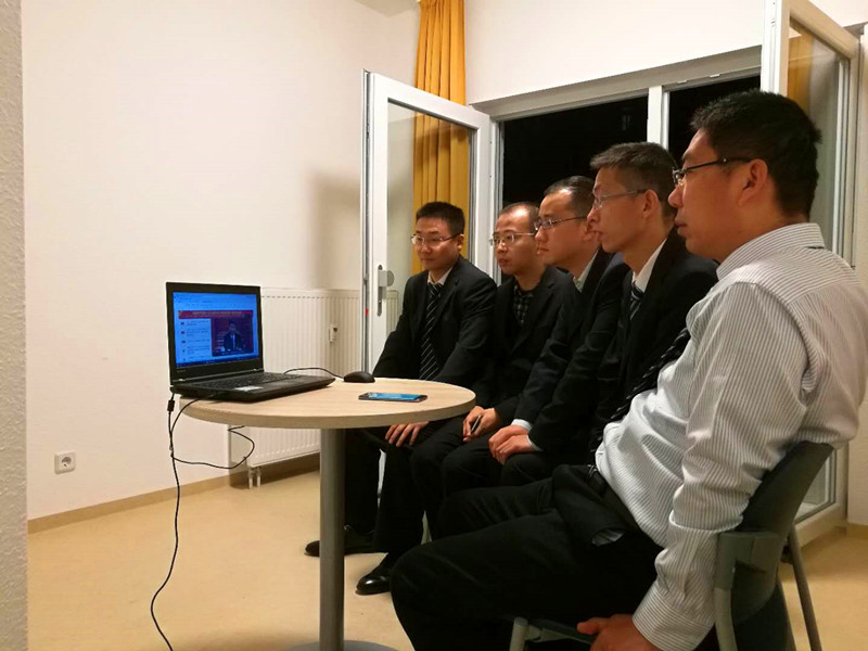 我院访学老师观看十九大开幕式