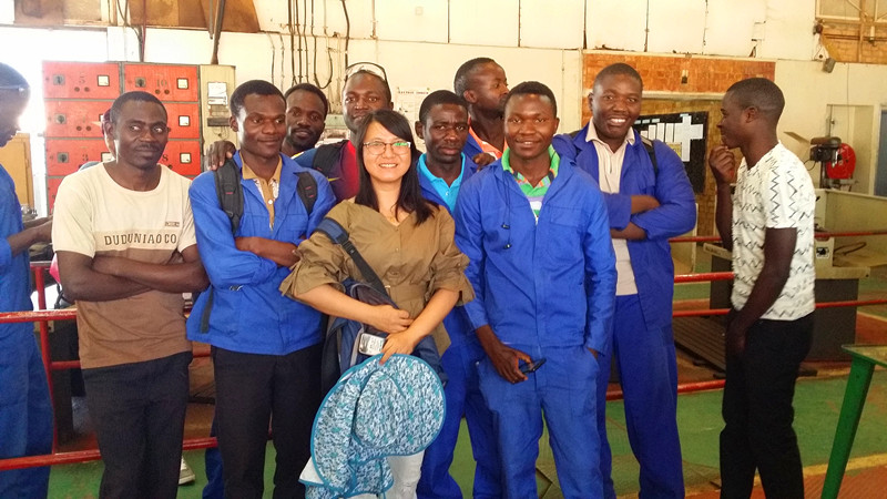 罗枚副教授为谦比希铜冶炼有限公司的赞方员工培训