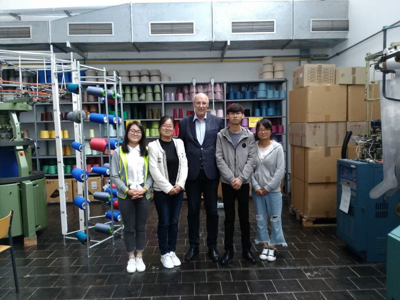 参加德国霍夫应用技术大学交流项目的我院师生