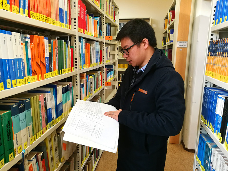 罗晋朝,化工与纺织服装学院青年教师